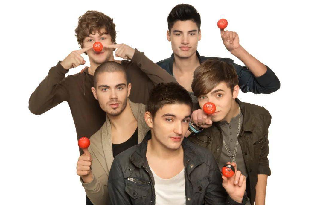 英国顶级男团成员患脑癌去世年仅33岁生前最后的演唱会唱哭了无数粉丝