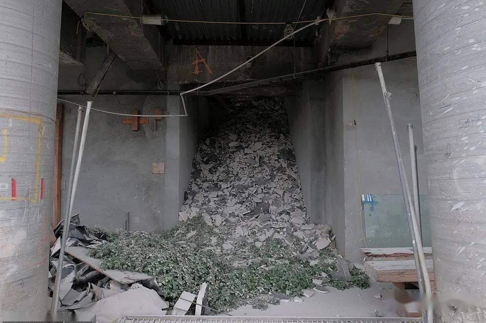 超模gigi父亲耗资近亿打造的豪宅被勒令拆除拆房还要花500万美元