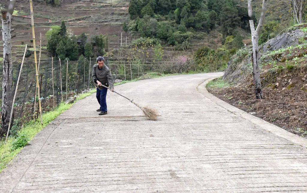 老树常青绽新绿——道真桃源乡老党员韩世勇二三事