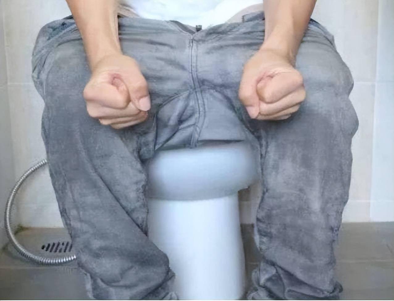 上厕所时大便前头干硬后头软粘说明什么看完涨知识了