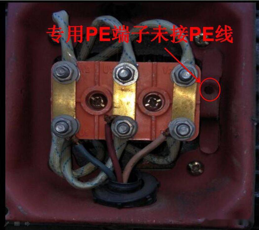 3,施工现场的施工机具,如电焊机,对焊机,碘钨灯等外壳不接pe线;钢筋