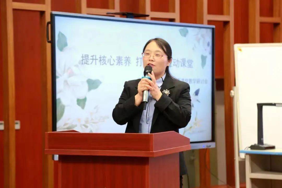 宜都市人民政府教育督导室副主任姚明华,宜都市教研室副主任彭泽元