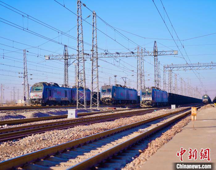 太原铁路调图日开行跨局大宗货物直达列车103列