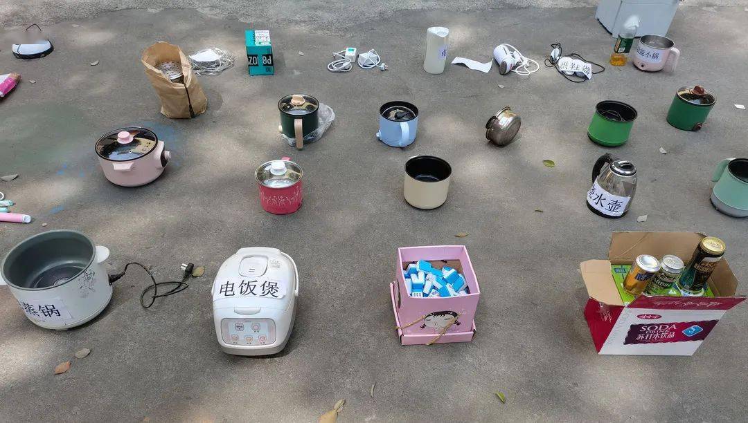 学管说违章电器展