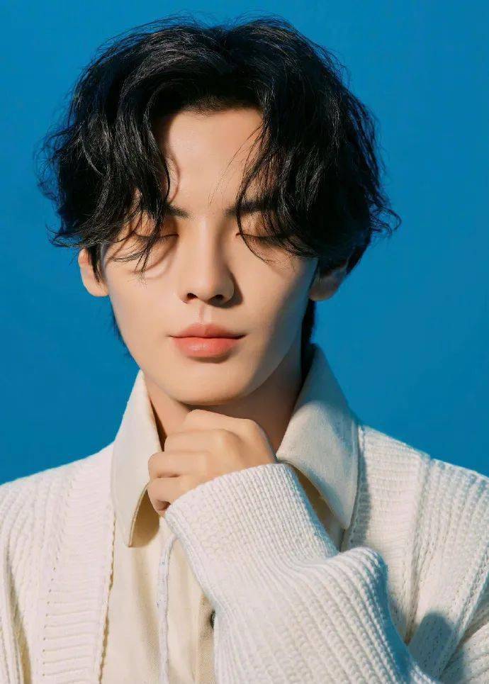 卷毛造型的男生,可帅可甜太招人喜欢了!_发型_男士_刘海