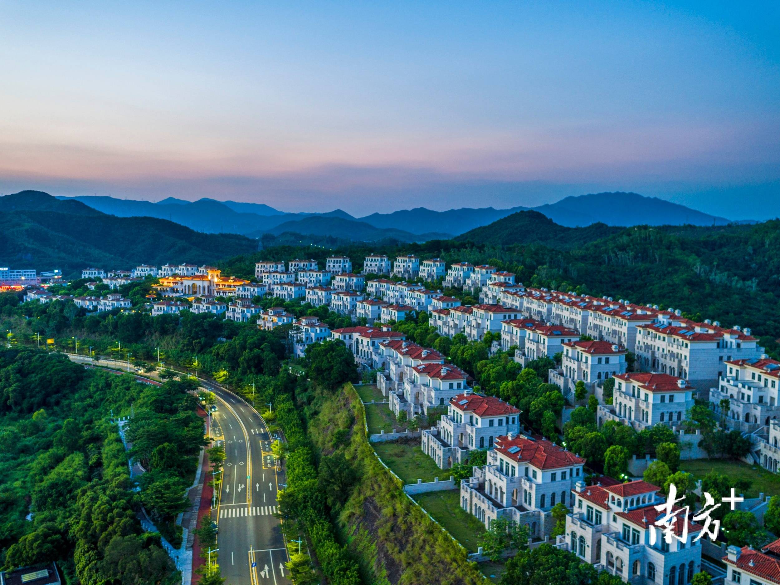 看今年深圳市政府工作报告里有这些大鹏元素