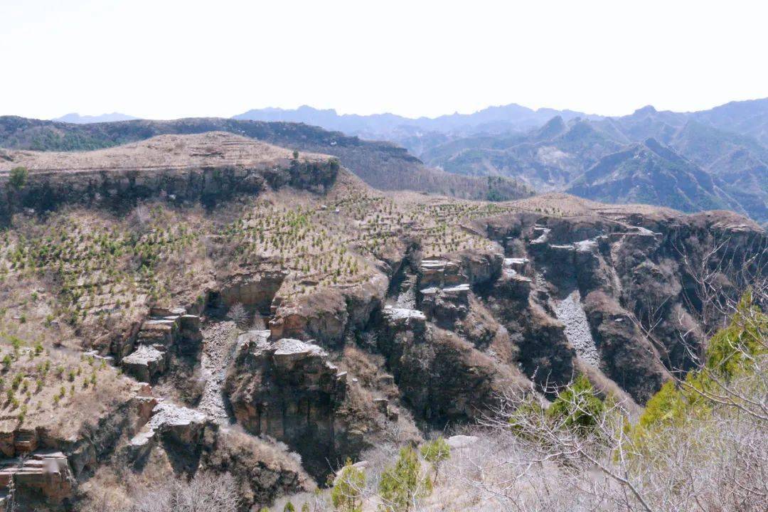 【初級活動】4月16日青槓尖-三角城13徒步穿越_房山_集合時間_揹包