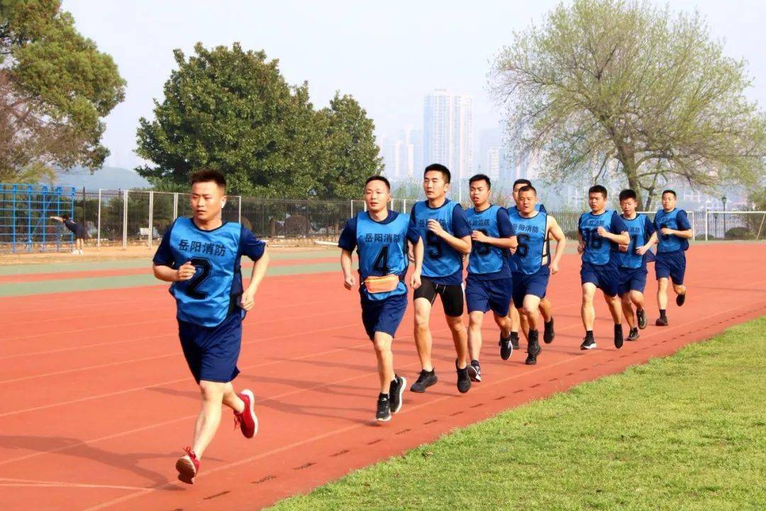 單槓,俯臥撐,5x10折返跑及裝備器材操作;女子1500米跑,跳繩,5x10折返