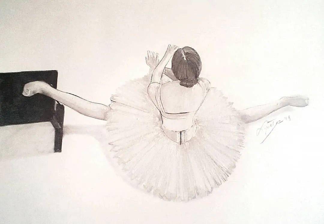 芭蕾舞裙素描图片