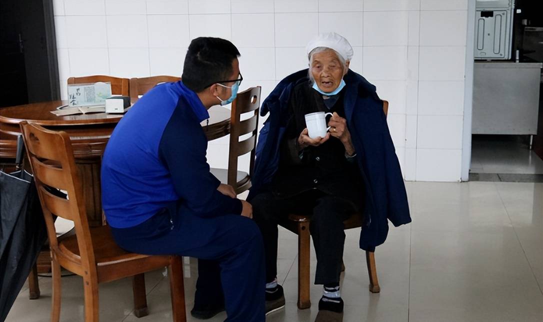 50岁儿子离家出走,81岁母亲步行15公里寻子_老人_正安县_安场