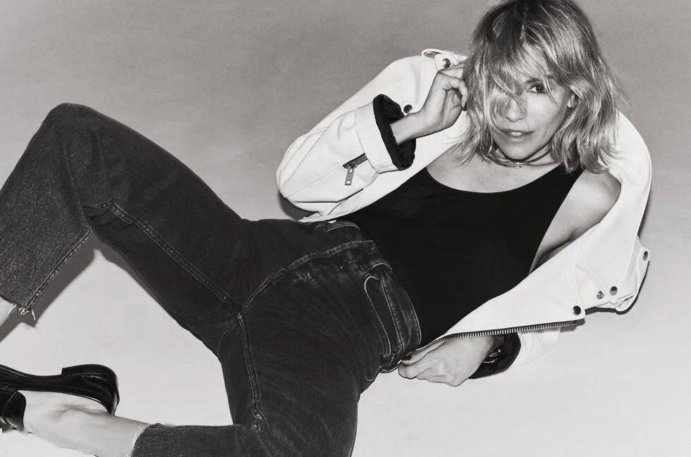 她的新剧也来了|赏色_西耶娜·米勒_米歇尔·道克瑞_丑闻