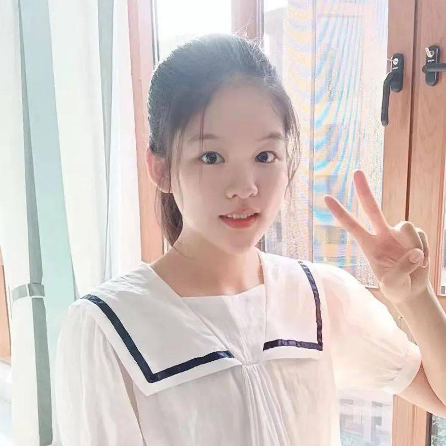 作者介绍:刘子怡,湘阴县知源学校九年级学生.爱好音乐与诗歌.