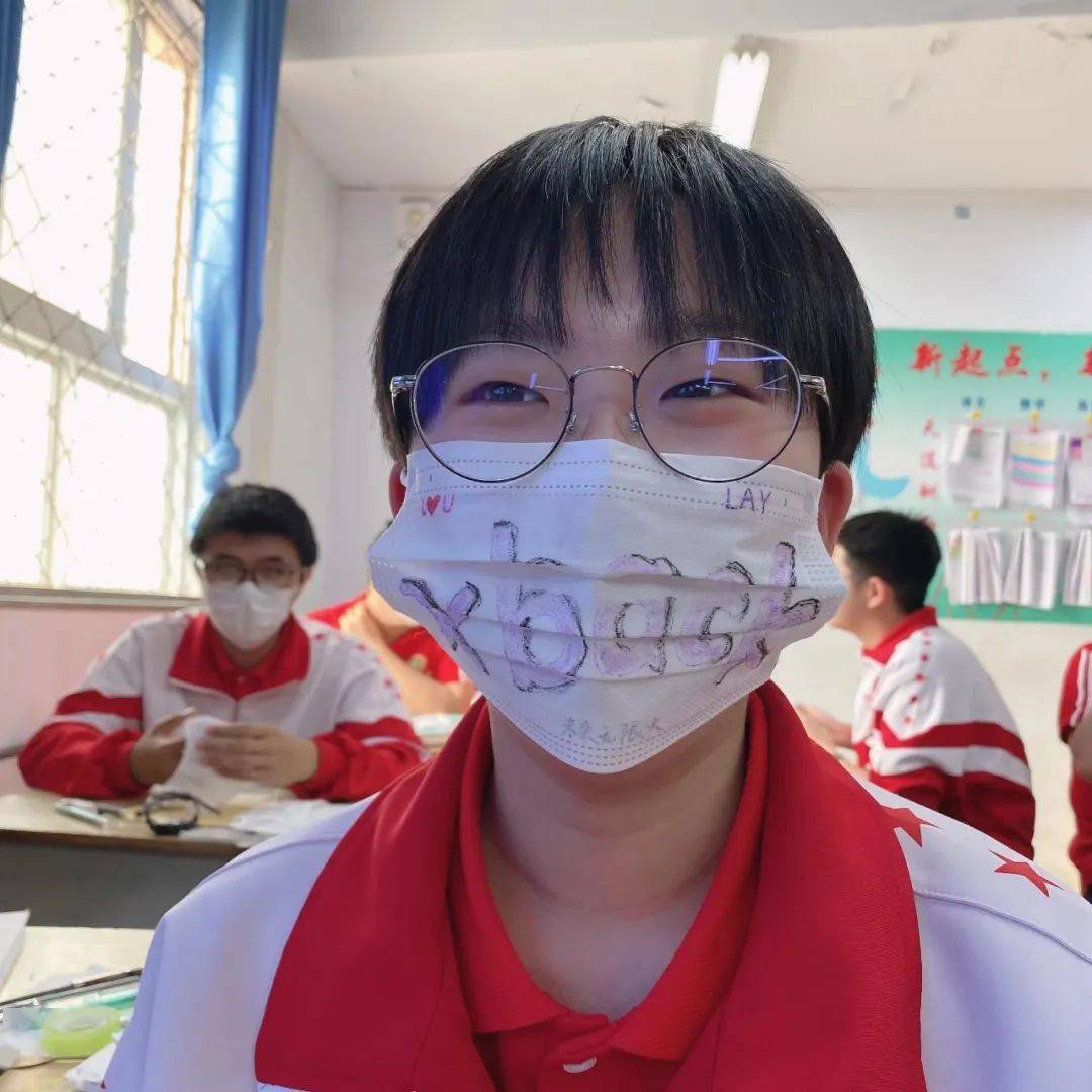 奋进剧场快来口罩创意画火啦