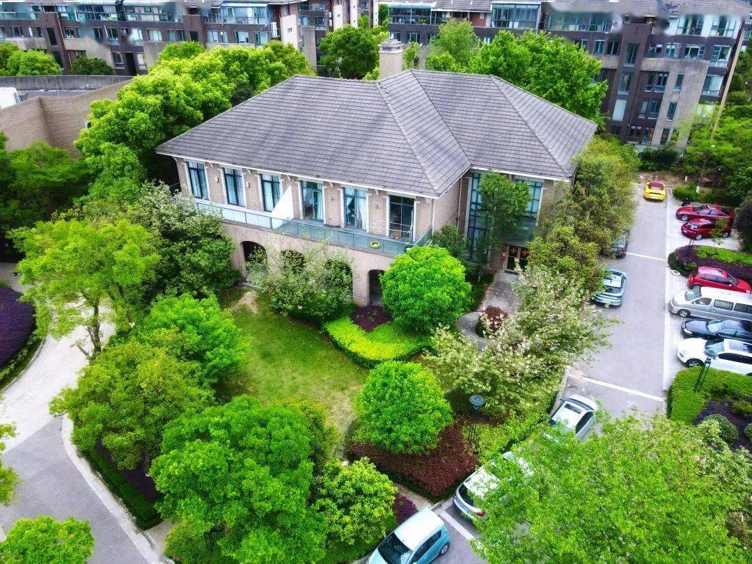 拍卖温岭市城东街道玫瑰湾小区主会所南幢房屋租赁权