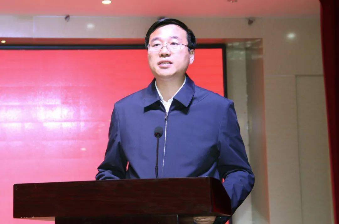 兴安盟教育局党组书记,局长朱宝江,兴安盟教育局党组成员,副局长温成
