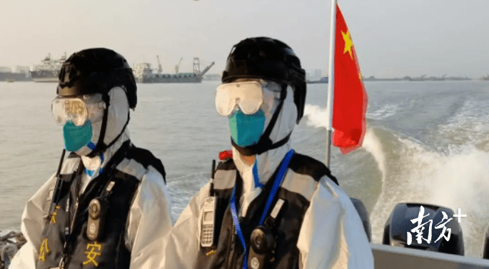 沙田有群水上卫士穿着防护服守护一方水域