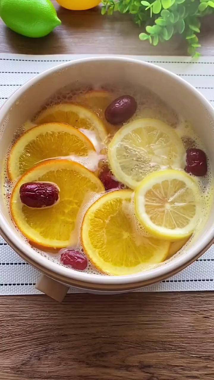 简单易学的橙子柠檬刮油汤你值得拥有
