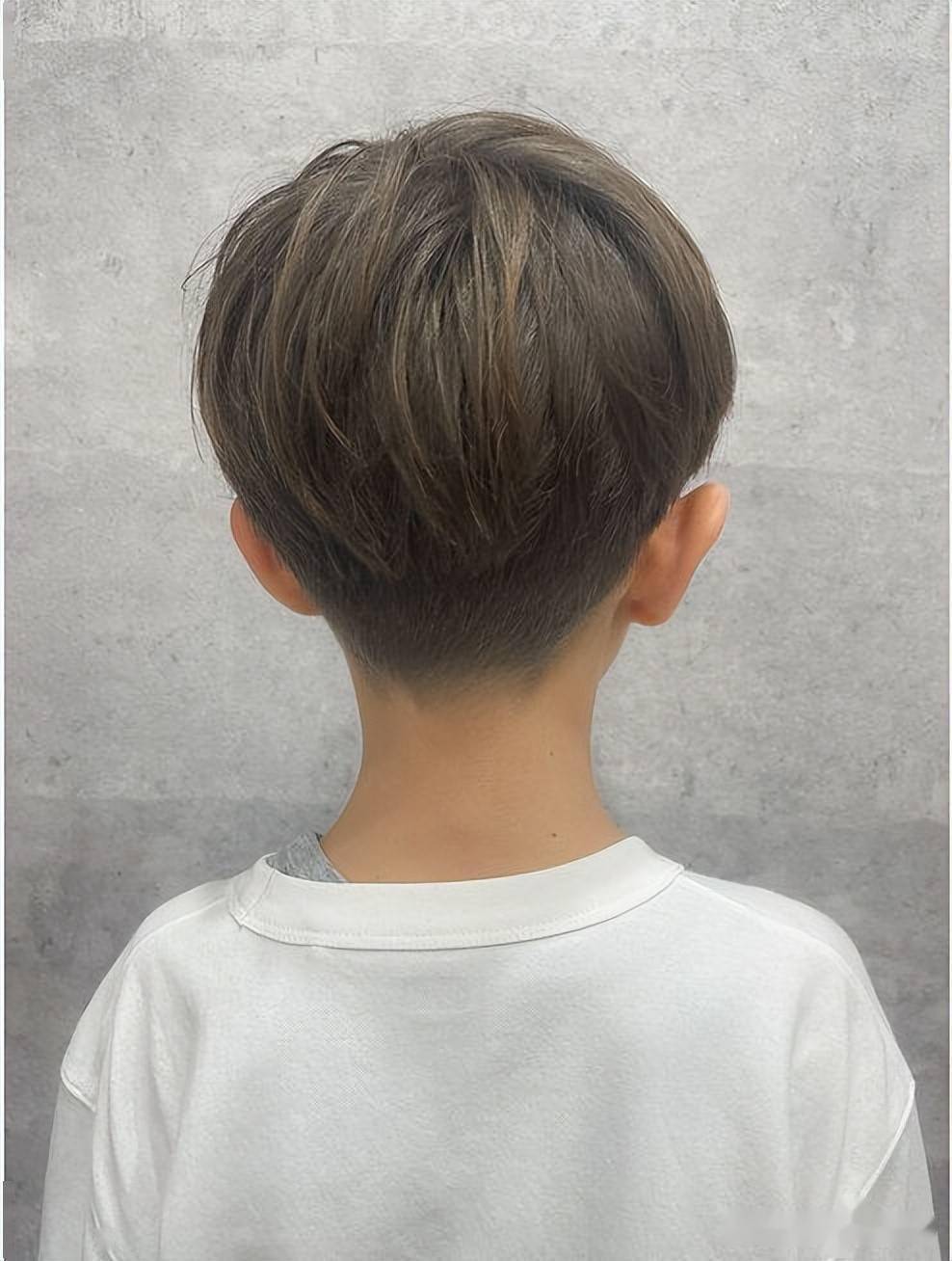 9岁男童发型图片