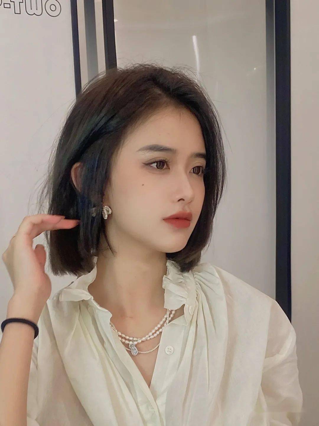 2022流行网红性感锁骨短发