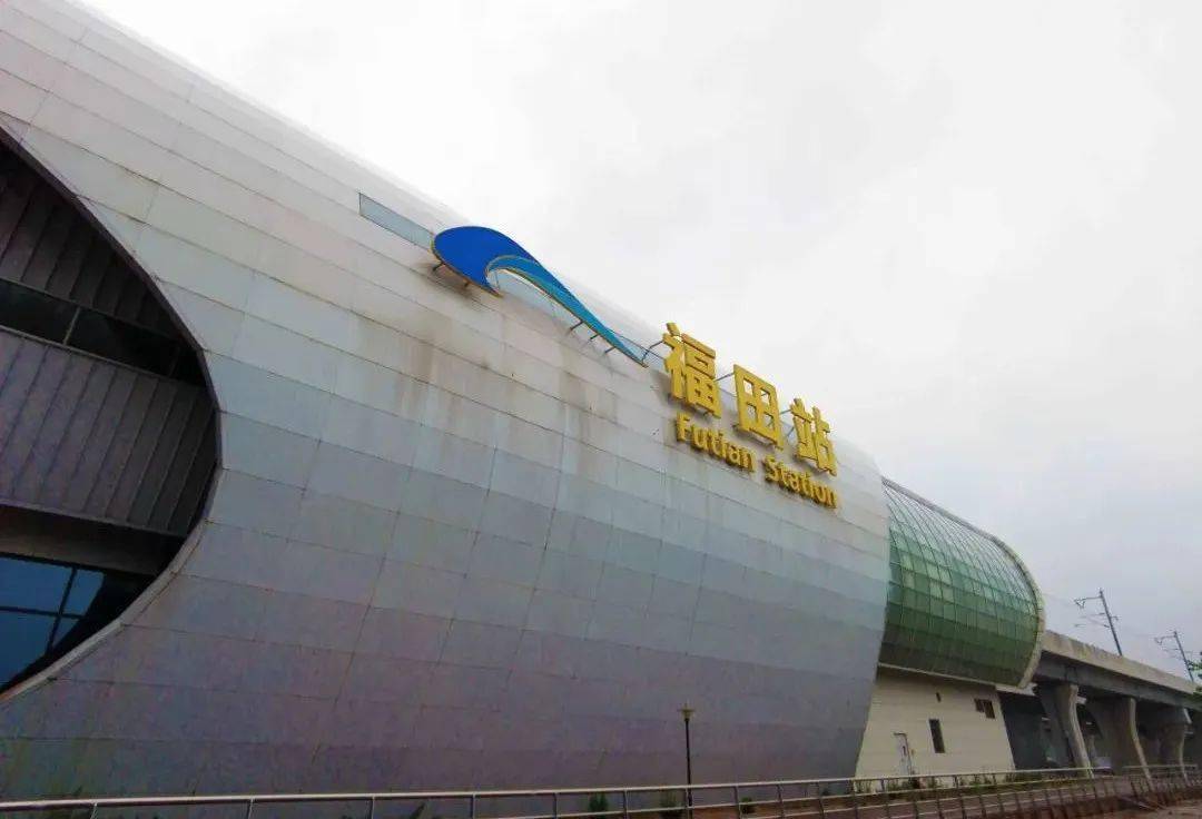 这就是轨道交通福田站,站点部分工程已经和地铁18号线同期完成