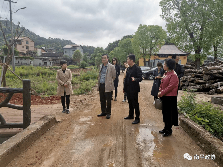 余建坤到建阳区调研