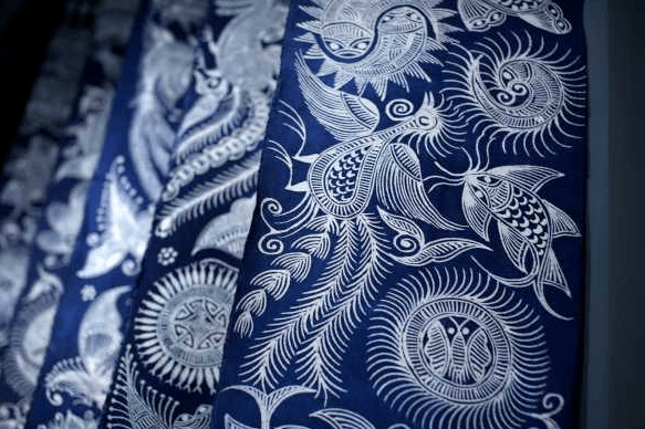 苗族蜡染文化元素与现代家具的融合绝了