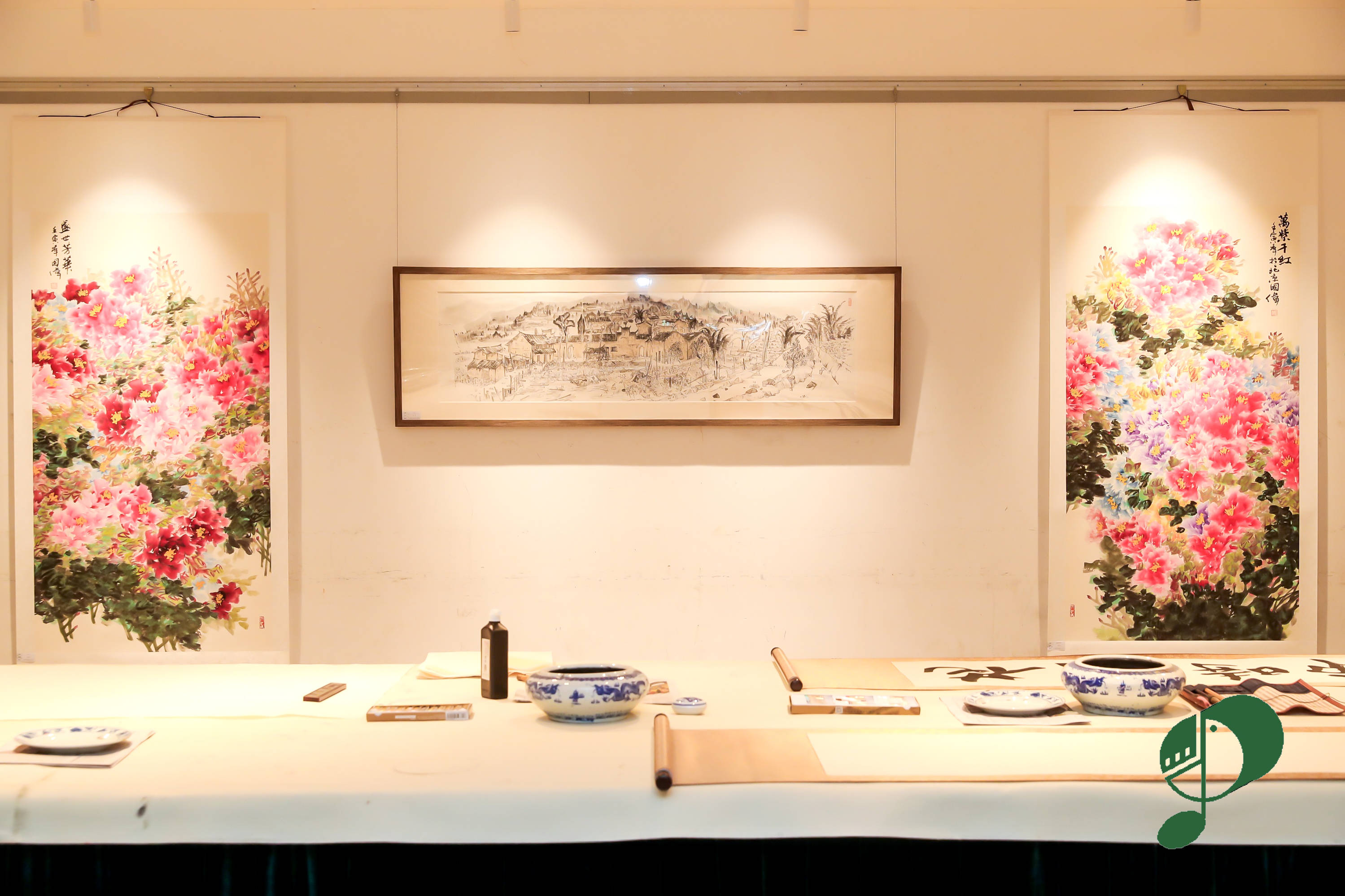 公共花开时节动京城系列画展开幕进一步助力文化东城的建设