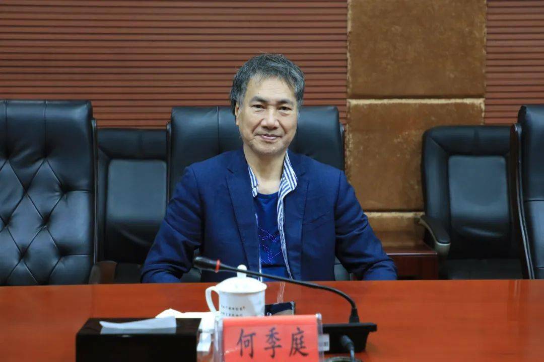 杨博会见香港金44控股集团有限公司董事长何季庭