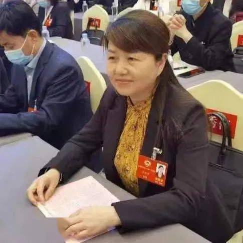 委员说王秀萍传承民间特色文化推动刺绣产业快速发展