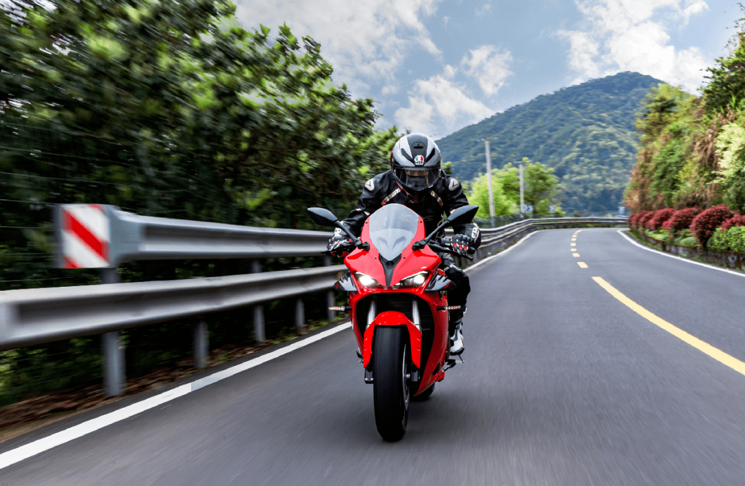 15项升级2022款赛600崭新登场售价49999元