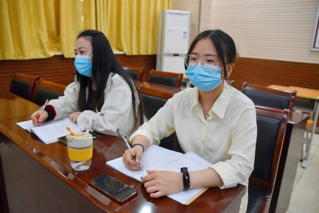 相约一中梦圆中考郑州一中竞赛部主任张甲到校开展数学备考讲座