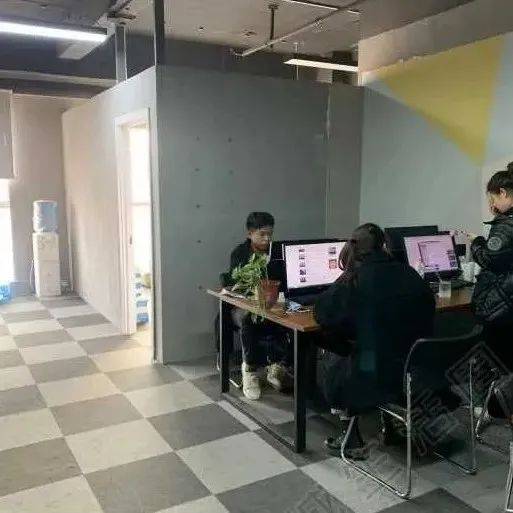 【方城招聘】钱多事少离家近!薪资3000—5000招客服、店员!_信息_平台_工作