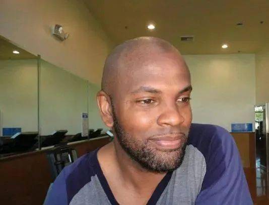 已婚黑人外教欺骗中国女大学生交往,女生分手不得遭残杀!