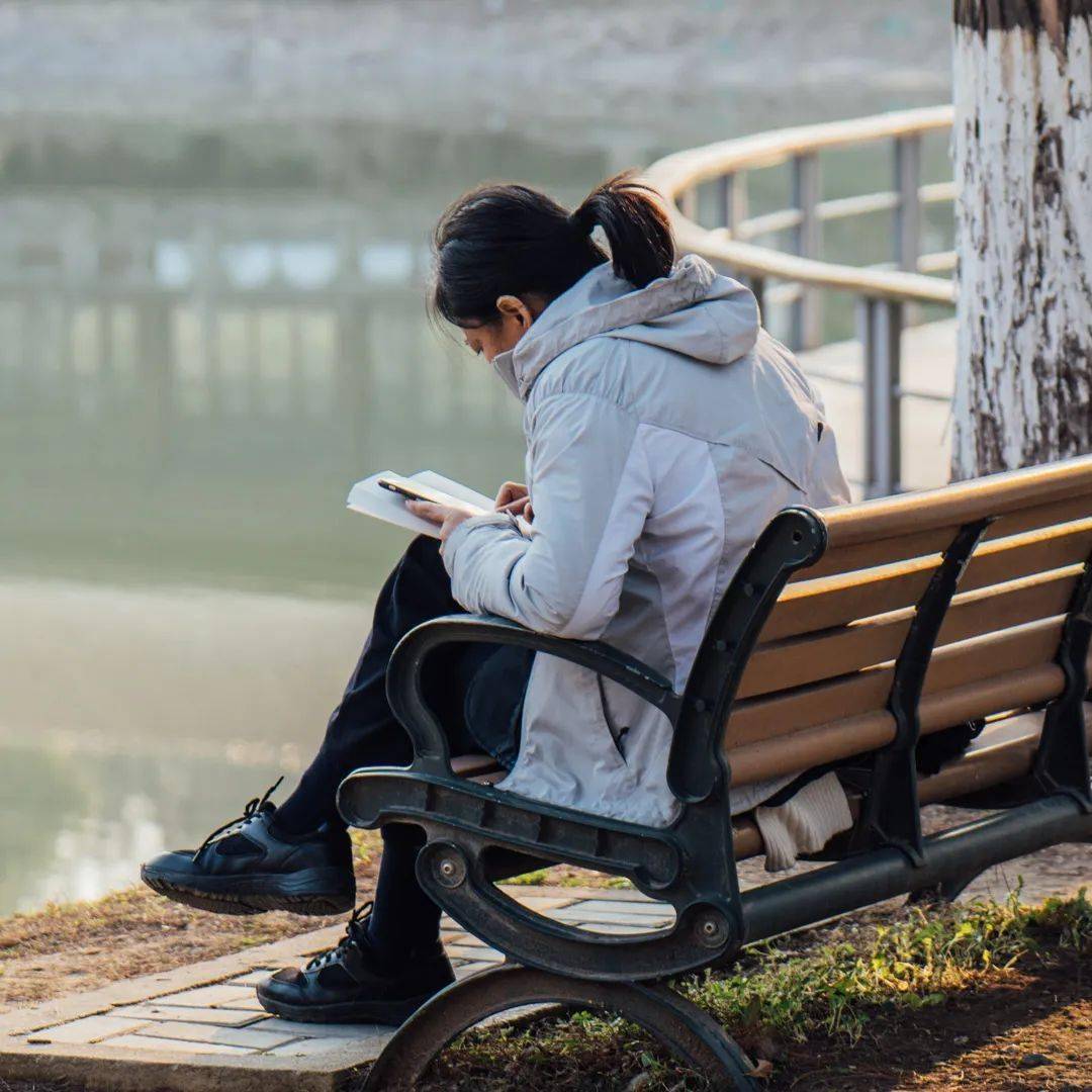 裡的詩意:在日常的城市漫步中,我們見過許多動人的