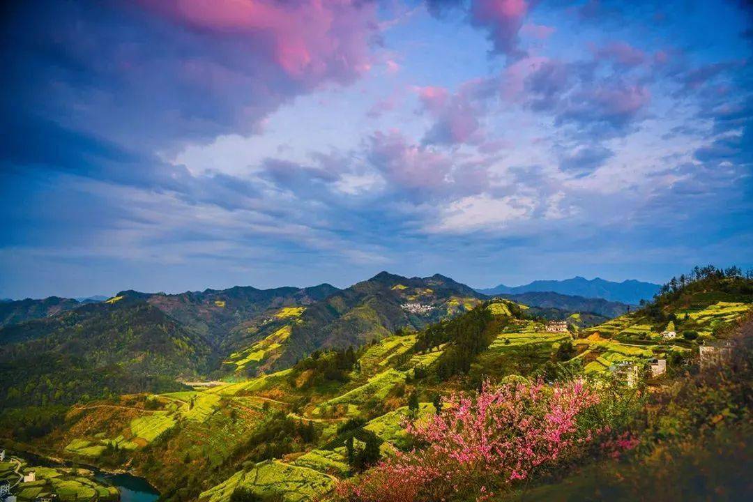 四季黄山相约春天ping谁打翻了黄山的调色盘