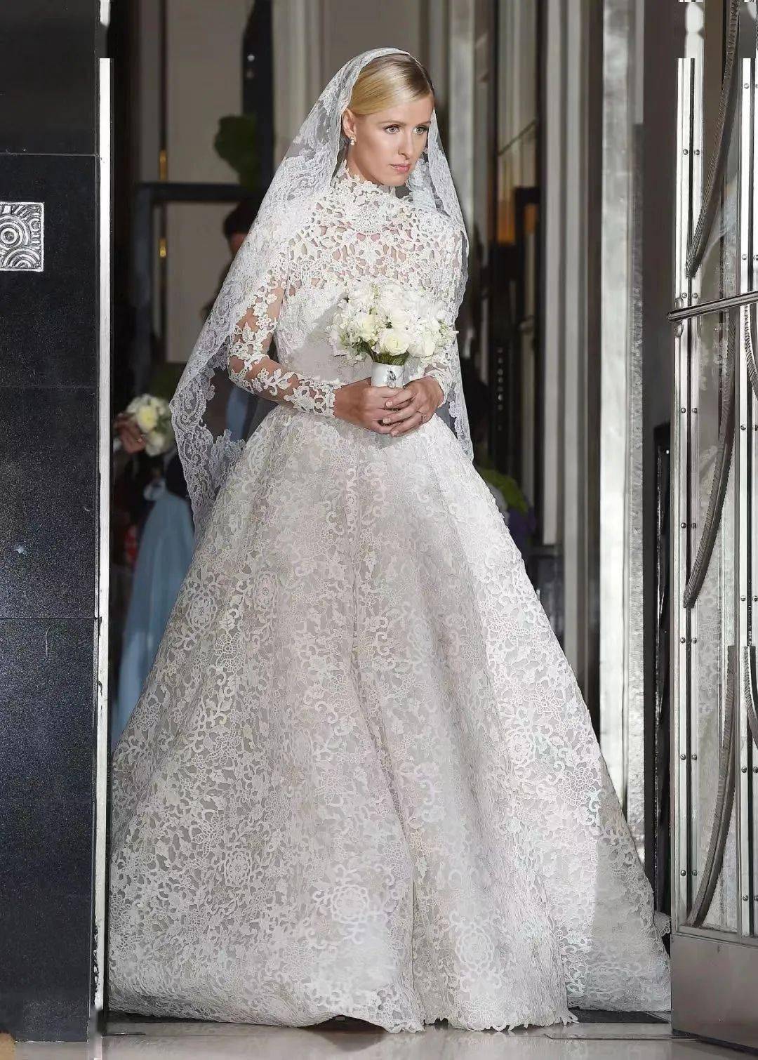 当然也选择了valentino婚纱金融家族罗斯柴尔德时她嫁给全世界最出名