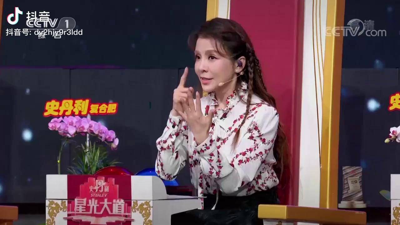 徐天意用歌声感恩父母动情演唱阿爸阿妈太催泪