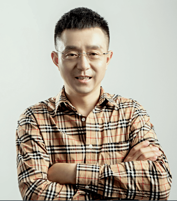 该出手时就出手 入水一跃展担当