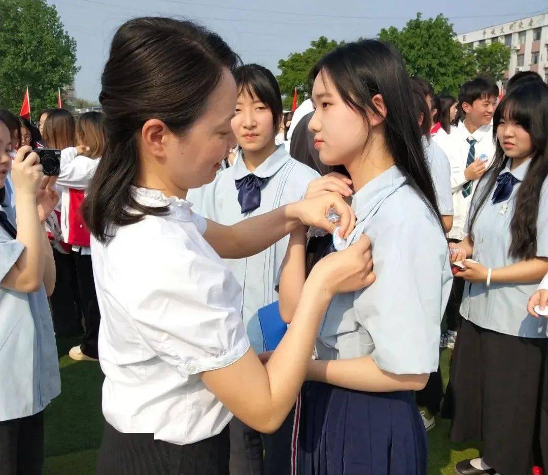 立德树人岳池一中举行高2019级学生成人仪式