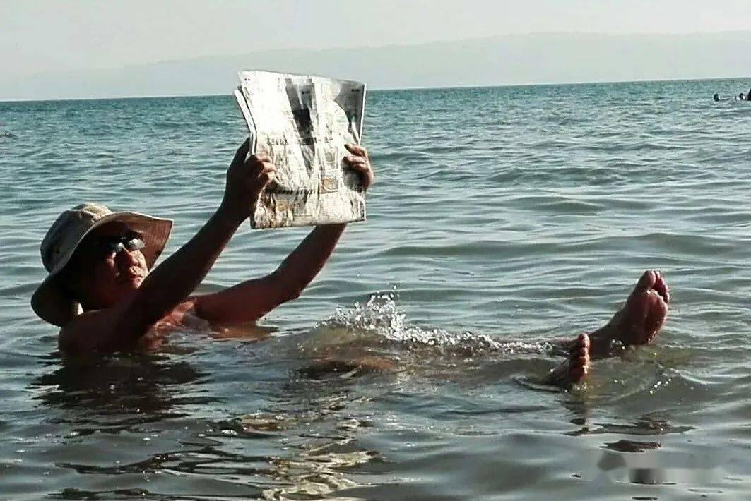 行走丨我在死海"躺平"_水面_尼波_世界