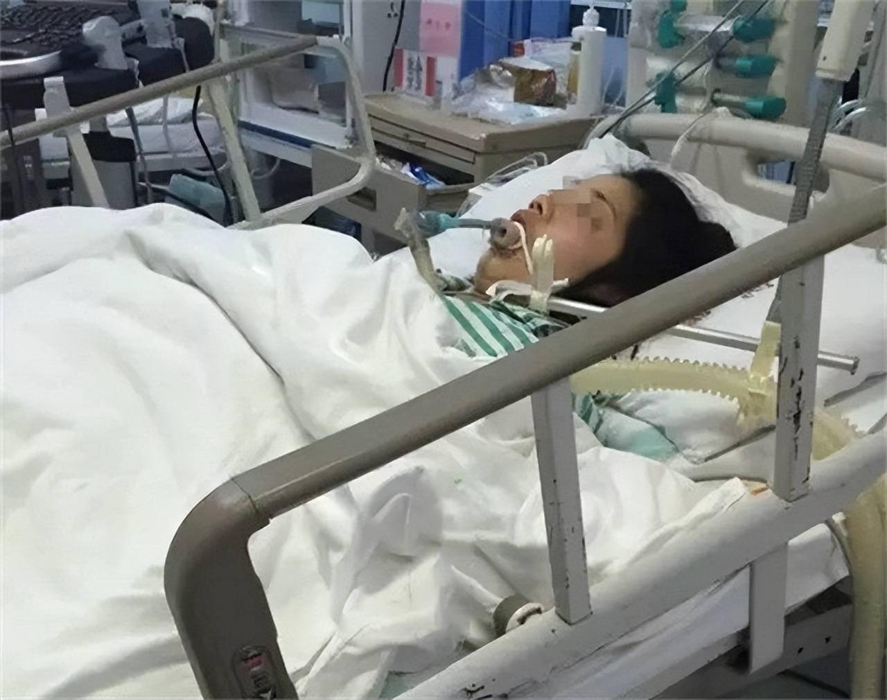 2016年产妇生下双胞胎53天后去世却救4人6000人愿养她的宝宝