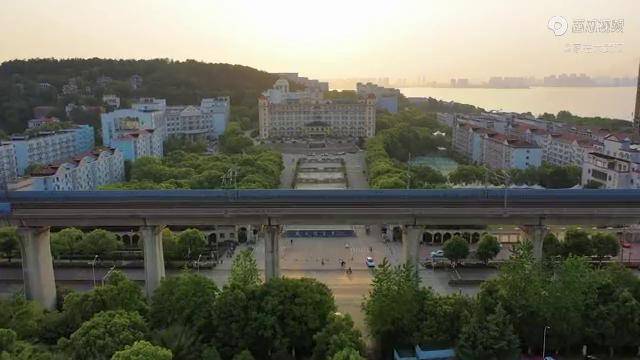 中国十大美丽湖畔校园武昌理工学院最新航拍美爆了武汉