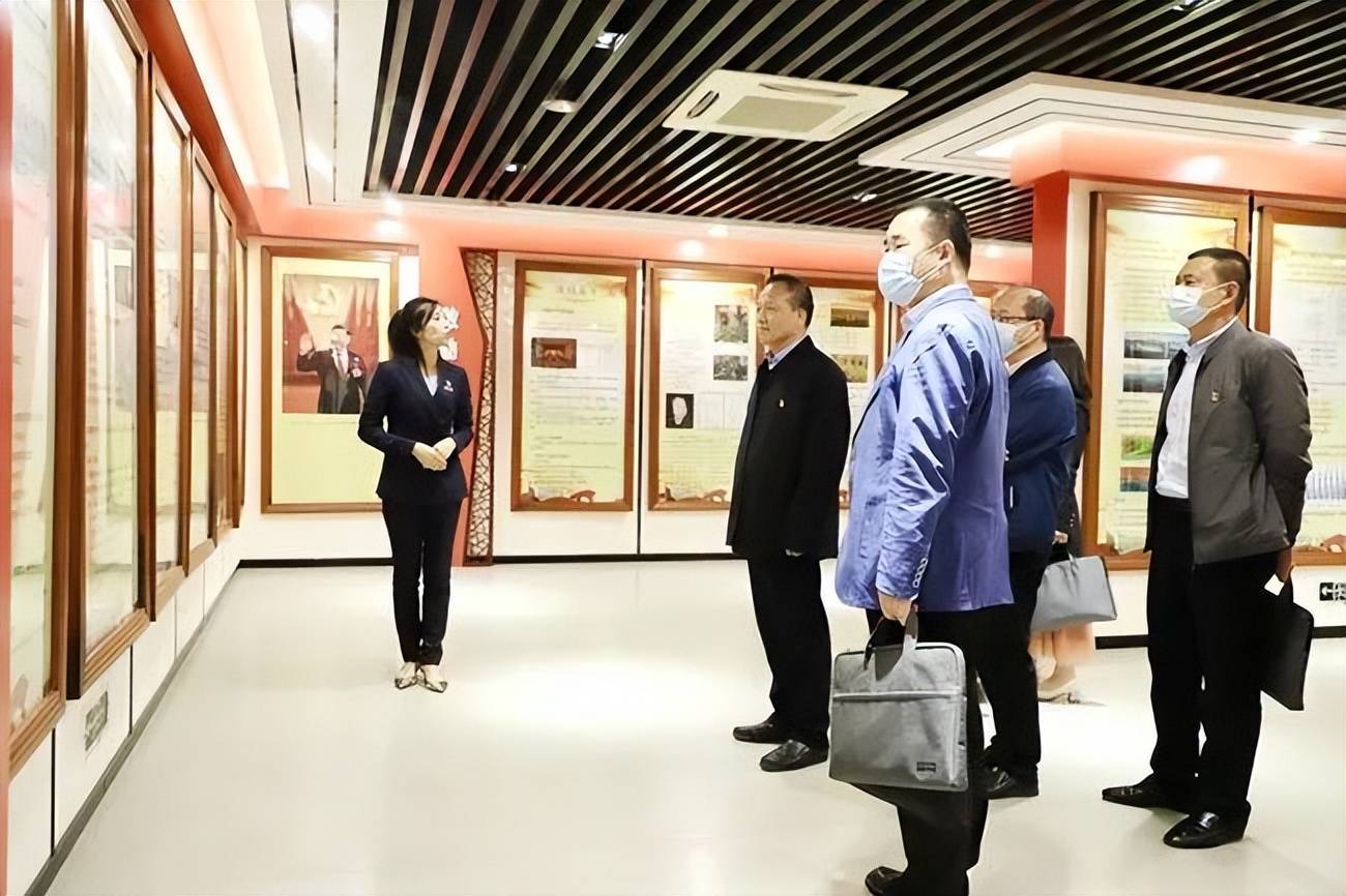 西安思源学院党委书记朱君强带队到西译学习交流 党建 双创 工作