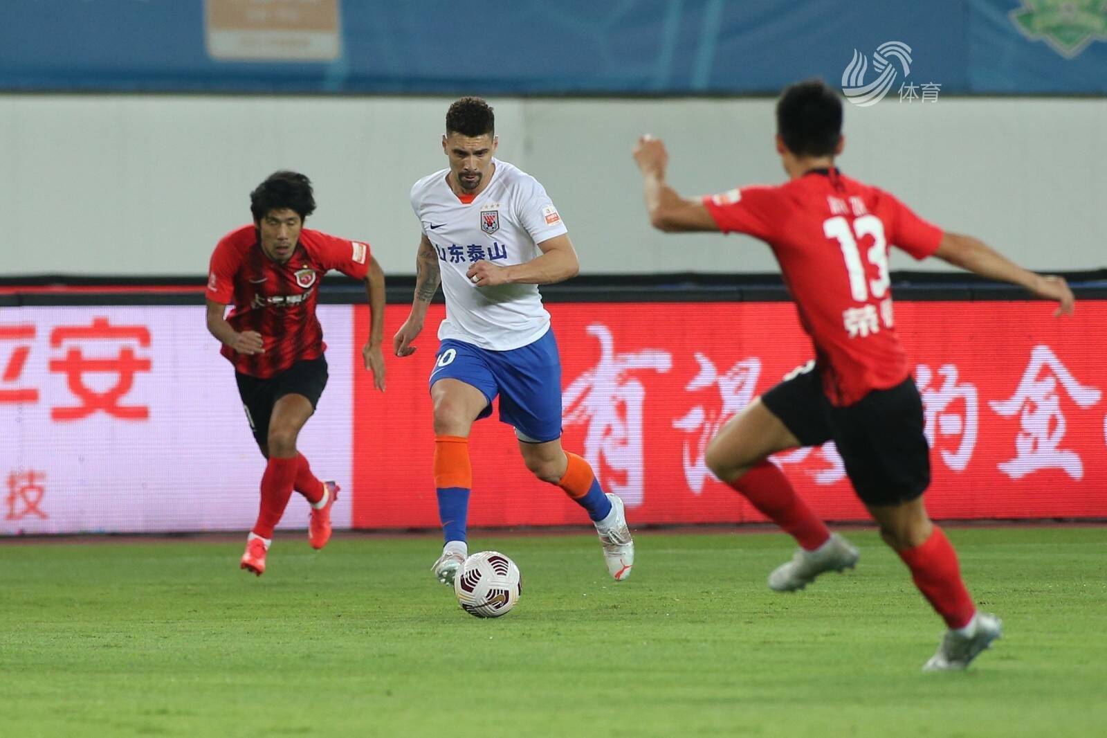 cba下赛季或启用全华班政策|CBA全华班球队表现超预期,中超本土球员必须迎头赶上