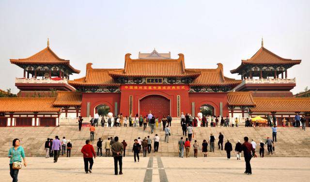 原创徐州香火最旺的寺庙拥有千年历史有国内最大的大雄宝殿