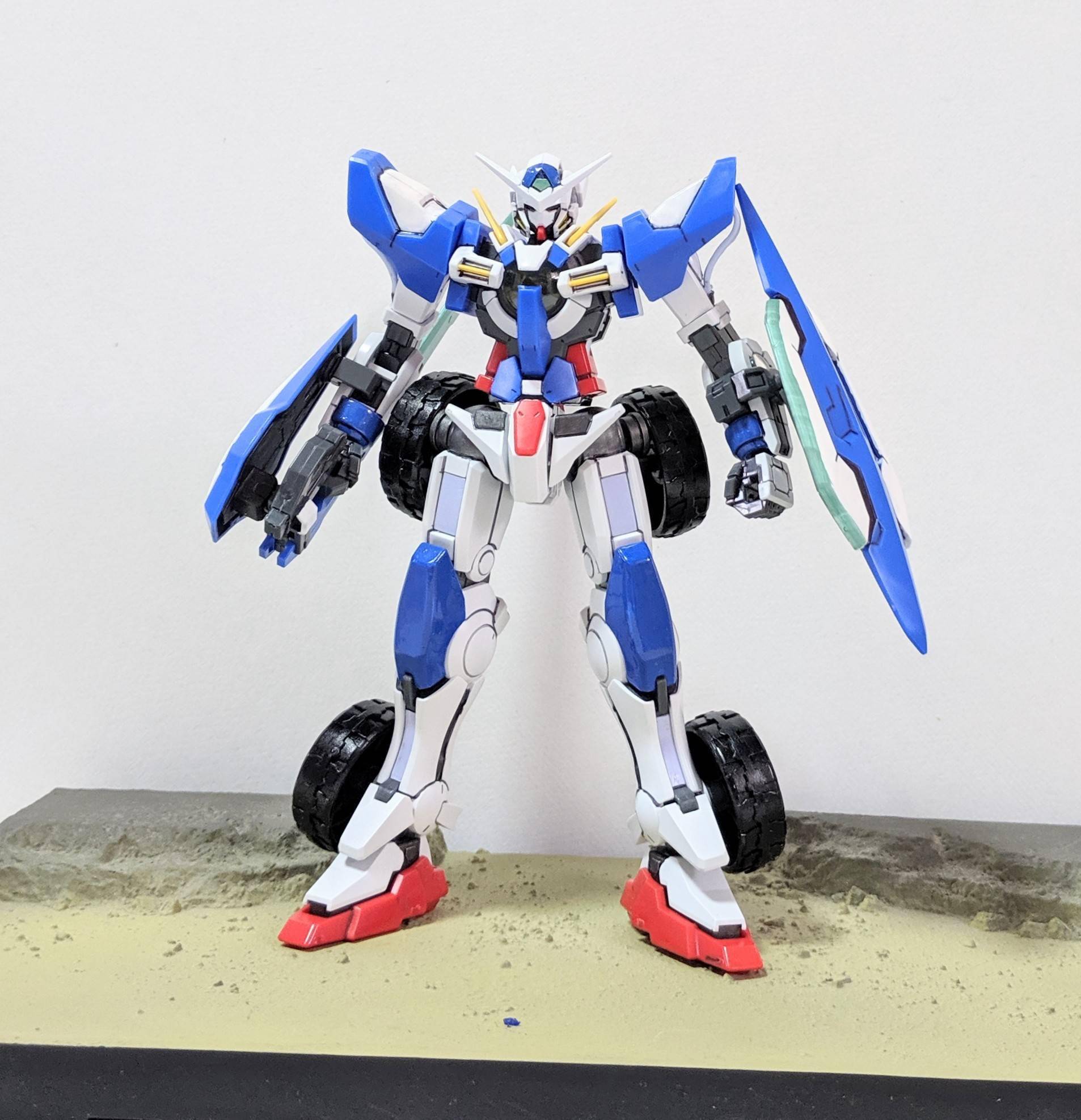 可变形跑车能天使高达模型