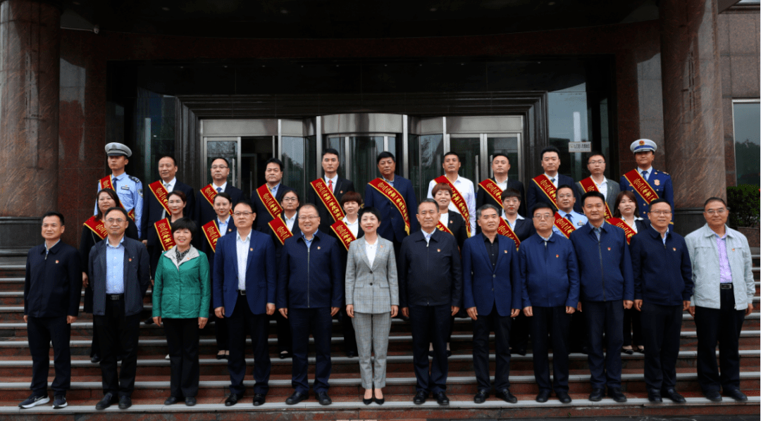 门诊二,"渭南标杆"个人(17个)赵兴玲 临渭区疾控中心纪检组长王双鹏