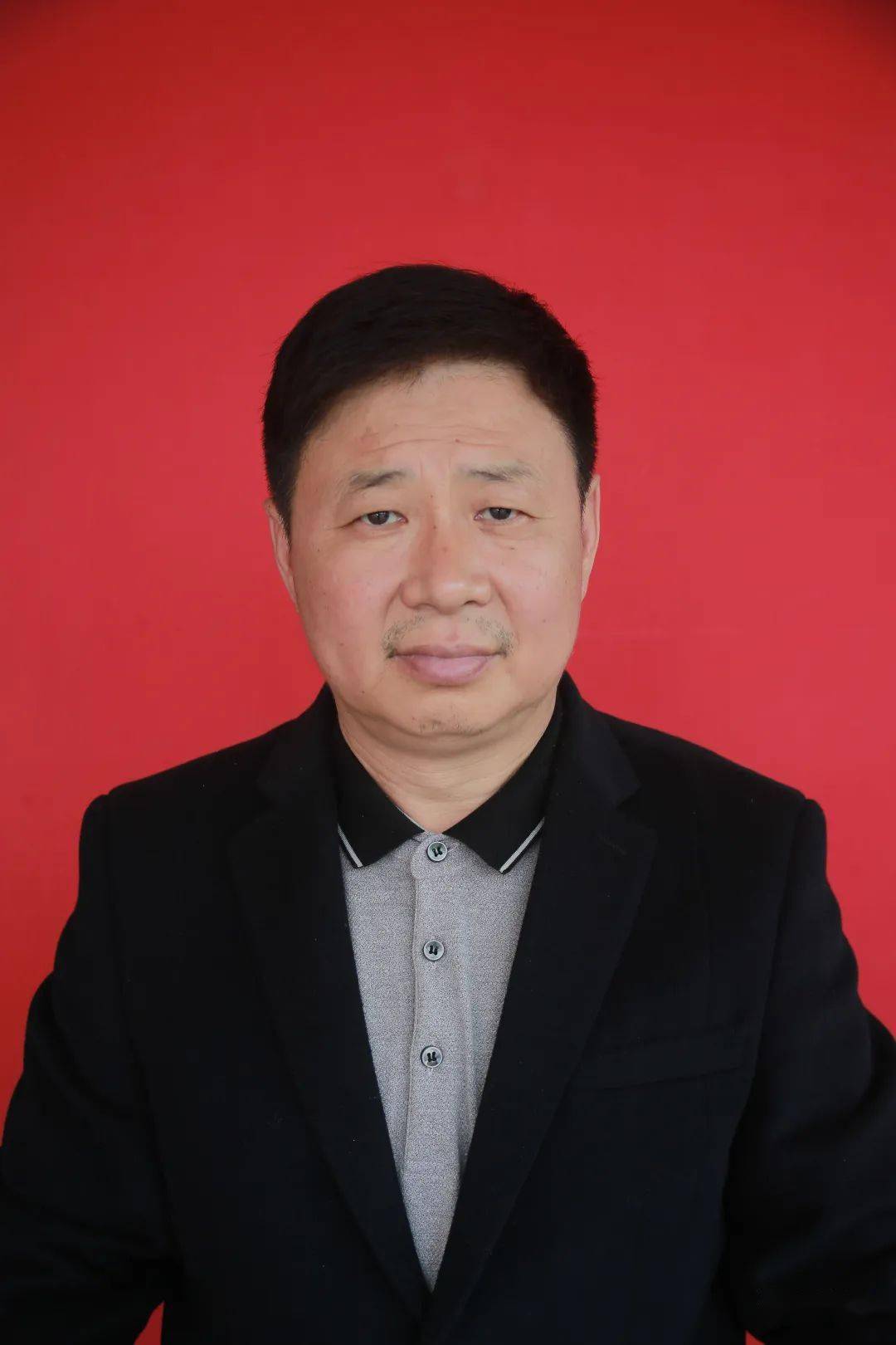 资讯热烈祝贺雷书昌名誉会长兴办的登封嵩山少林武术学校隆重举行新