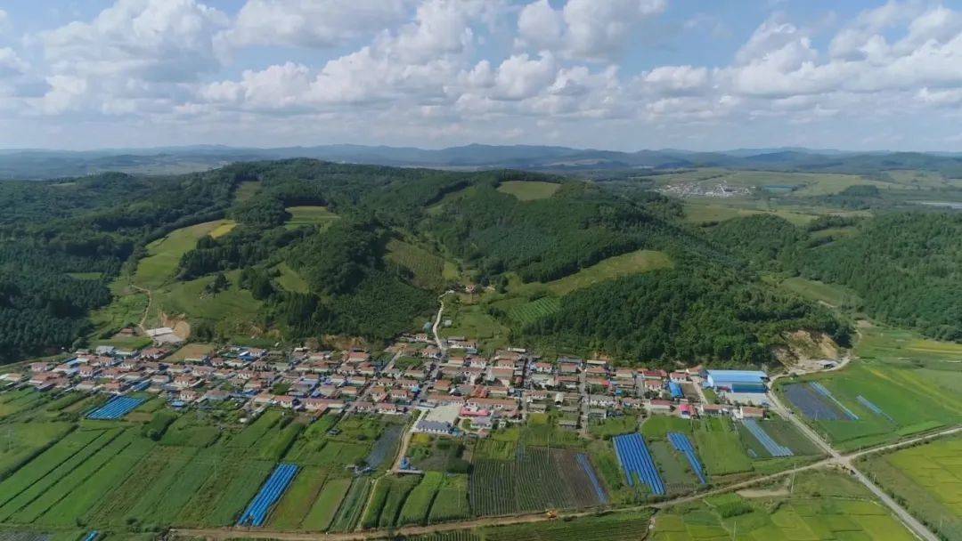 春风吐绿,万物勃发,年初以来,安图县万宝镇把环境整治作为乡村振兴的