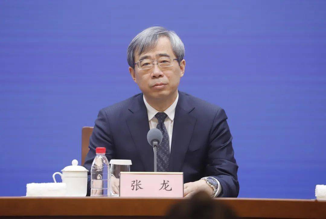 张龙:受疫情影响,有些企业可能不能及时组织起足够的生产力量,针对